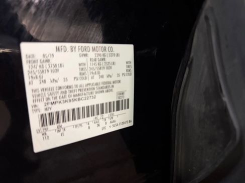 Used 2019 Ford Edge Titanium image 40