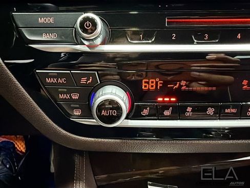 Used 2018 BMW 540i RWD image 22