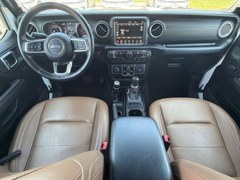 Used 2021 Jeep Wrangler Unlimited Sahara AWD/4WD image 15
