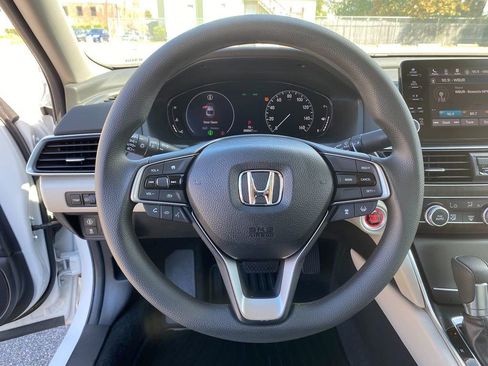 Used 2018 Honda Accord EX image 15