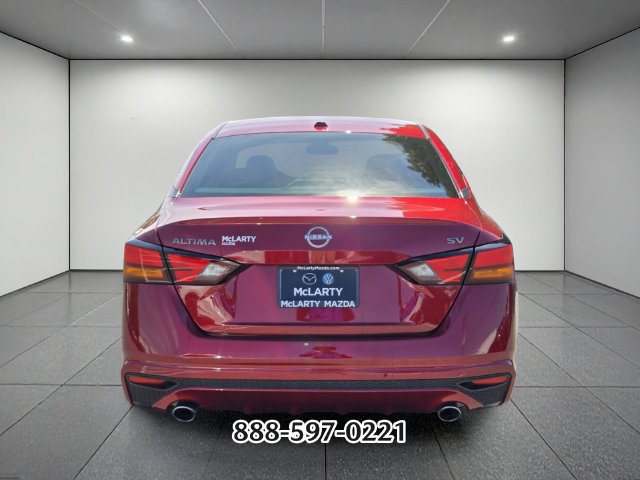 Used 2024 Nissan Altima 2.5 SV w/ SV Premium Package FWD image 4