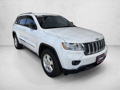 Used 2013 Jeep Grand Cherokee Laredo w/ Laredo E Group AWD/4WD image 5