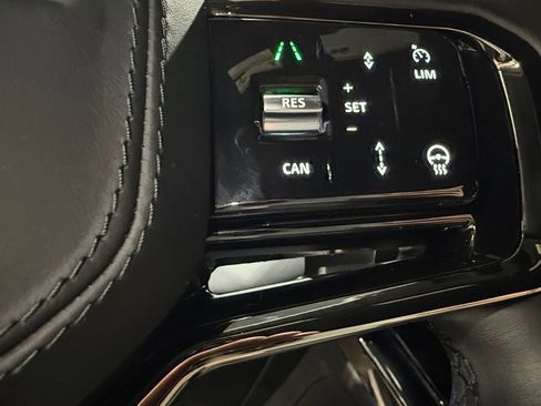 Used 2025 Land Rover Range Rover Sport Dynamic SE image 26