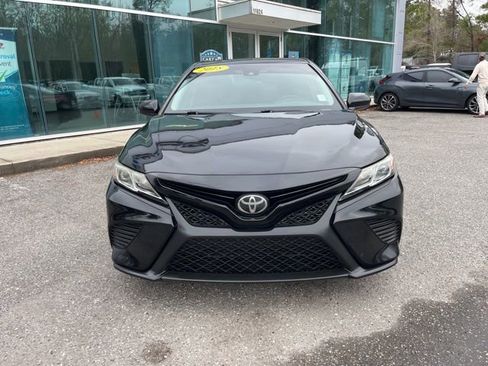 Used 2018 Toyota Camry SE image 9