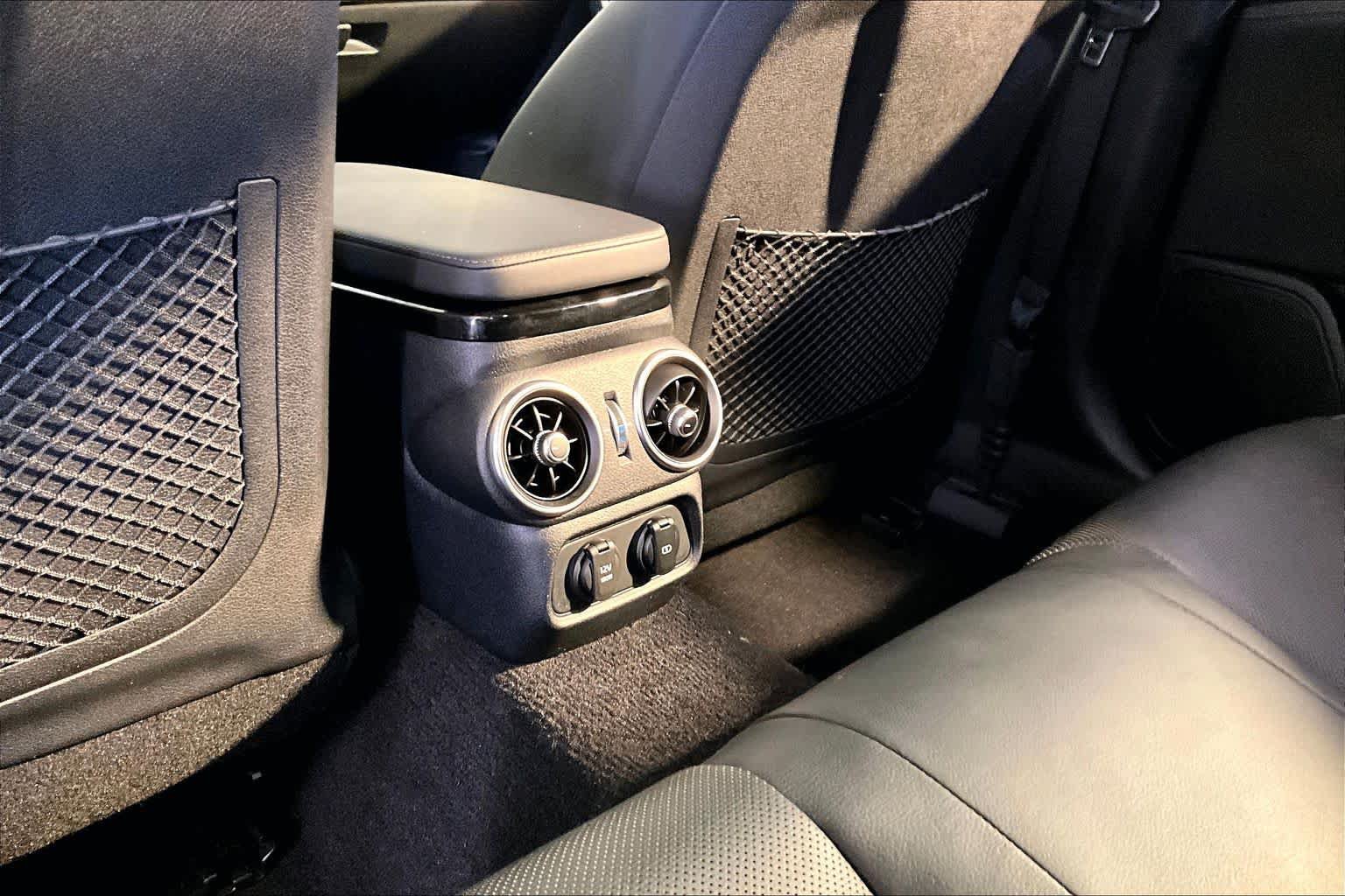 Used 2019 Kia Stinger RWD image 33
