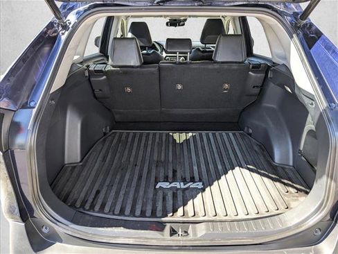 Used 2023 Toyota RAV4 XLE Premium image 6