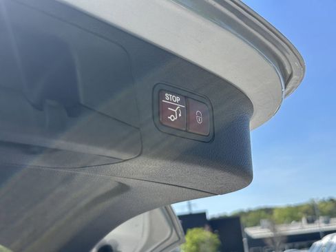 Certified 2025 Mercedes-Benz GLA 250 image 22