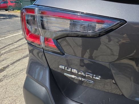 Used 2023 Subaru Outback Premium AWD/4WD image 10