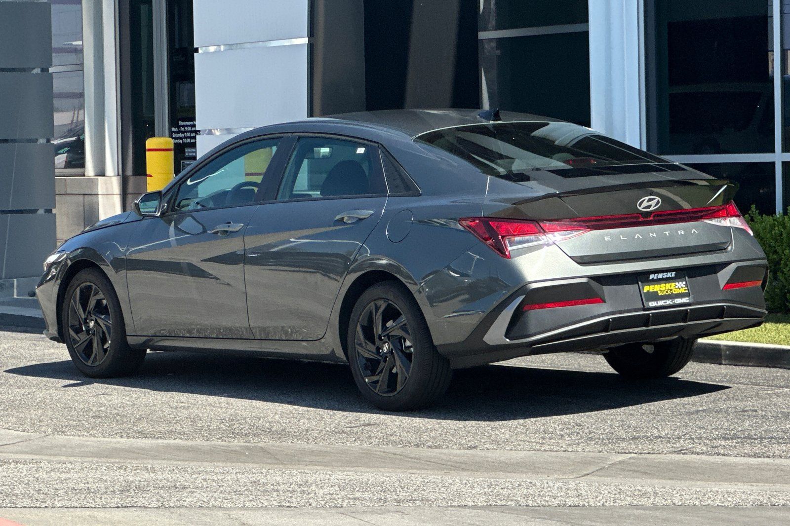 Used 2026 Hyundai Elantra Sport FWD image 6