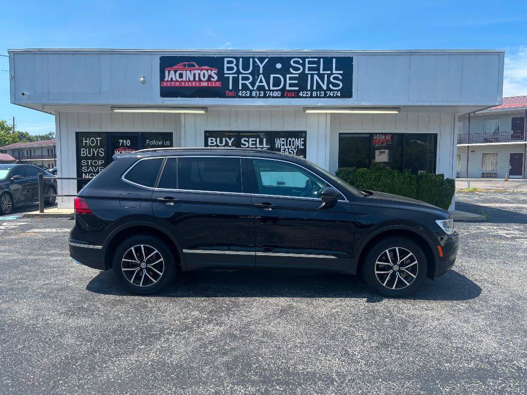 Used 2021 Volkswagen Tiguan SE AWD/4WD image 1