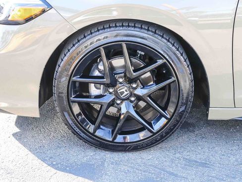 Used 2025 Honda Civic Sport image 12