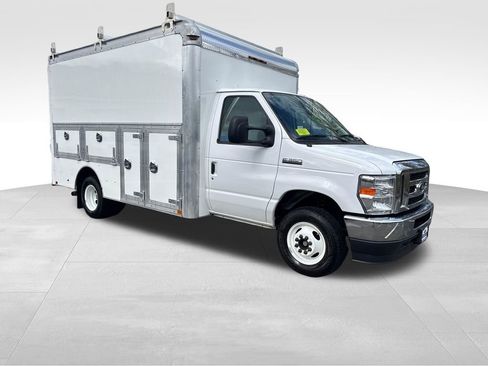 Used 2021 Ford E-350 and Econoline 350 Super Duty w/ Power Windows & Locks Group RWD image 7