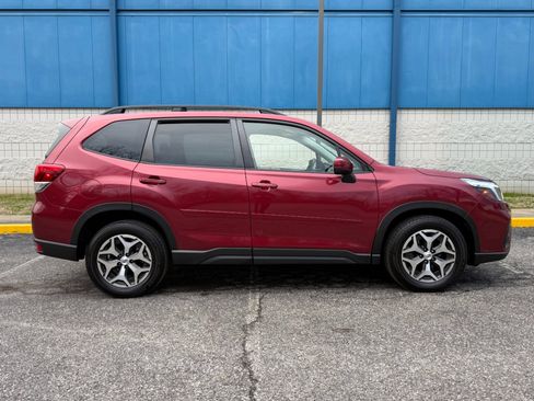 Used 2021 Subaru Forester Premium w/ Popular Package #1 image 4