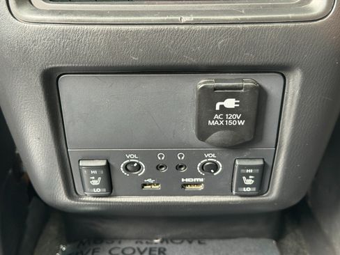 Used 2017 Nissan Pathfinder Platinum AWD/4WD image 37