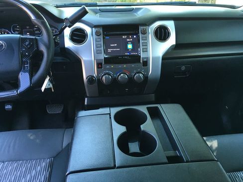 Used 2019 Toyota Tundra SR5 AWD/4WD image 24