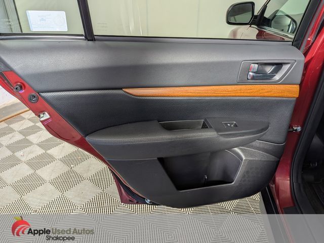 Used 2013 Subaru Outback 2.5i Limited AWD/4WD image 33