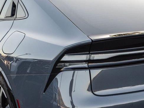 Used 2026 Toyota Prius XSE image 7