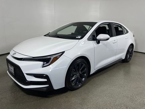 Certified 2025 Toyota Corolla SE w/ Convenience Package image 7