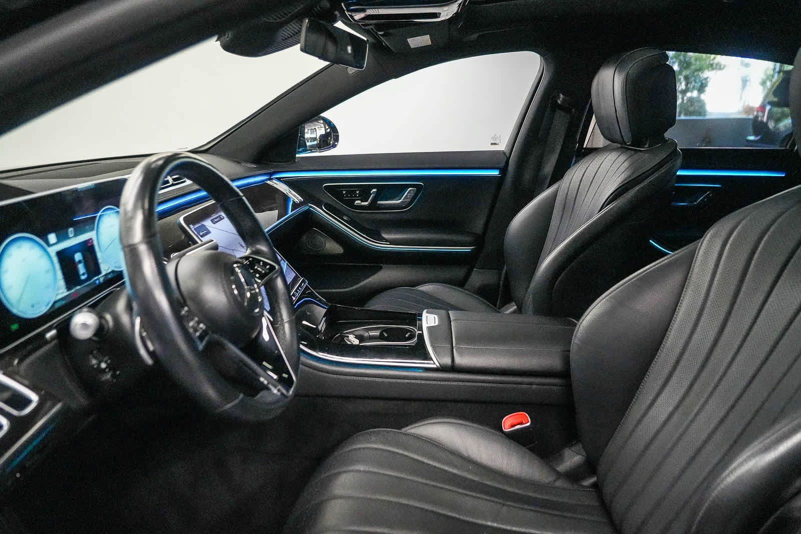 Used 2022 Mercedes-Benz S 580 4MATIC Sedan w/ Rear Seat Package image 17