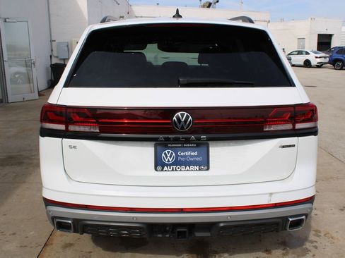 Certified 2025 Volkswagen Atlas Peak Edition SE AWD/4WD image 5
