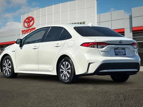 Certified 2021 Toyota Corolla LE w/ Carpet Mat Package (TMS) FWD image 5