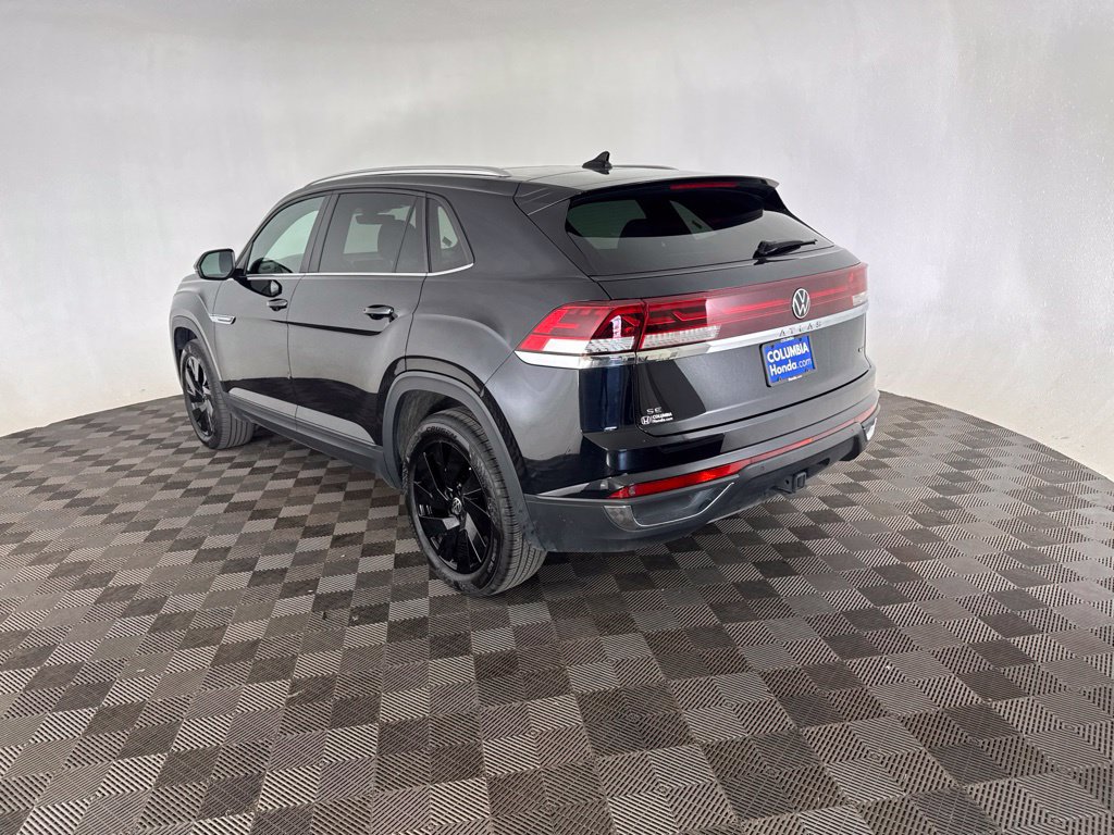 Used 2025 Volkswagen Atlas Cross Sport SE AWD/4WD image 11