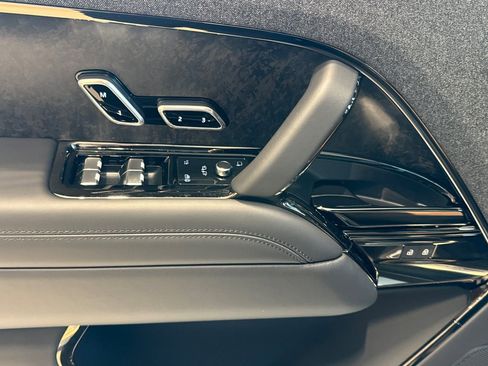 New 2026 Land Rover Range Rover Sport Autobiography AWD/4WD image 9