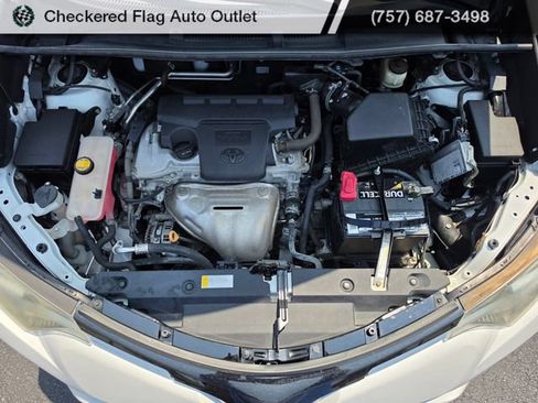 Used 2017 Toyota RAV4 XLE AWD/4WD image 15