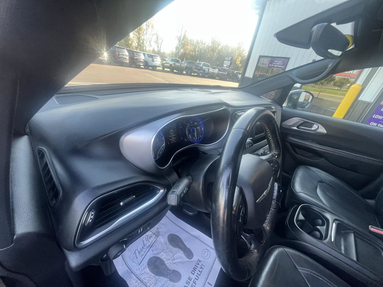 Used 2019 Chrysler Pacifica Touring-L w/ S Appearance Package FWD image 15