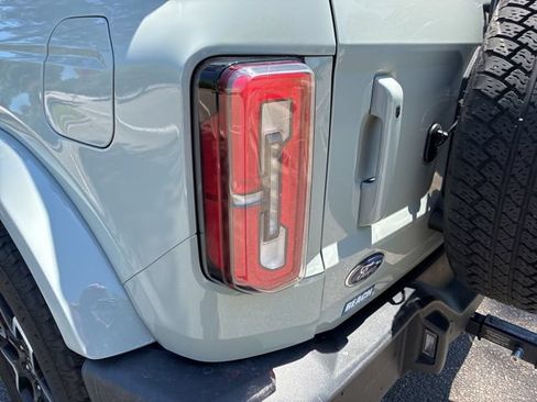 Used 2023 Ford Bronco Outer Banks AWD/4WD image 13