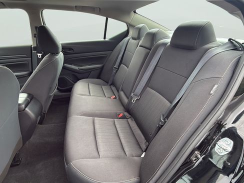 Used 2024 Nissan Altima 2.5 SV w/ SV Premium Package FWD image 24