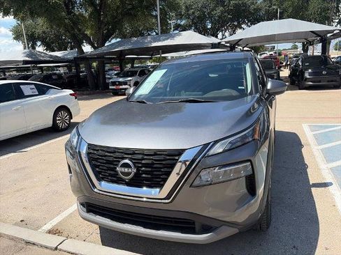 Certified 2023 Nissan Rogue SV FWD image 2