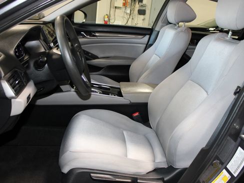 Used 2018 Honda Accord LX image 21