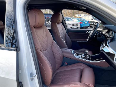 Certified 2023 BMW X5 xDrive45e w/ Executive Package image 9