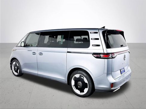 New 2025 Volkswagen ID. Buzz Pro S image 8