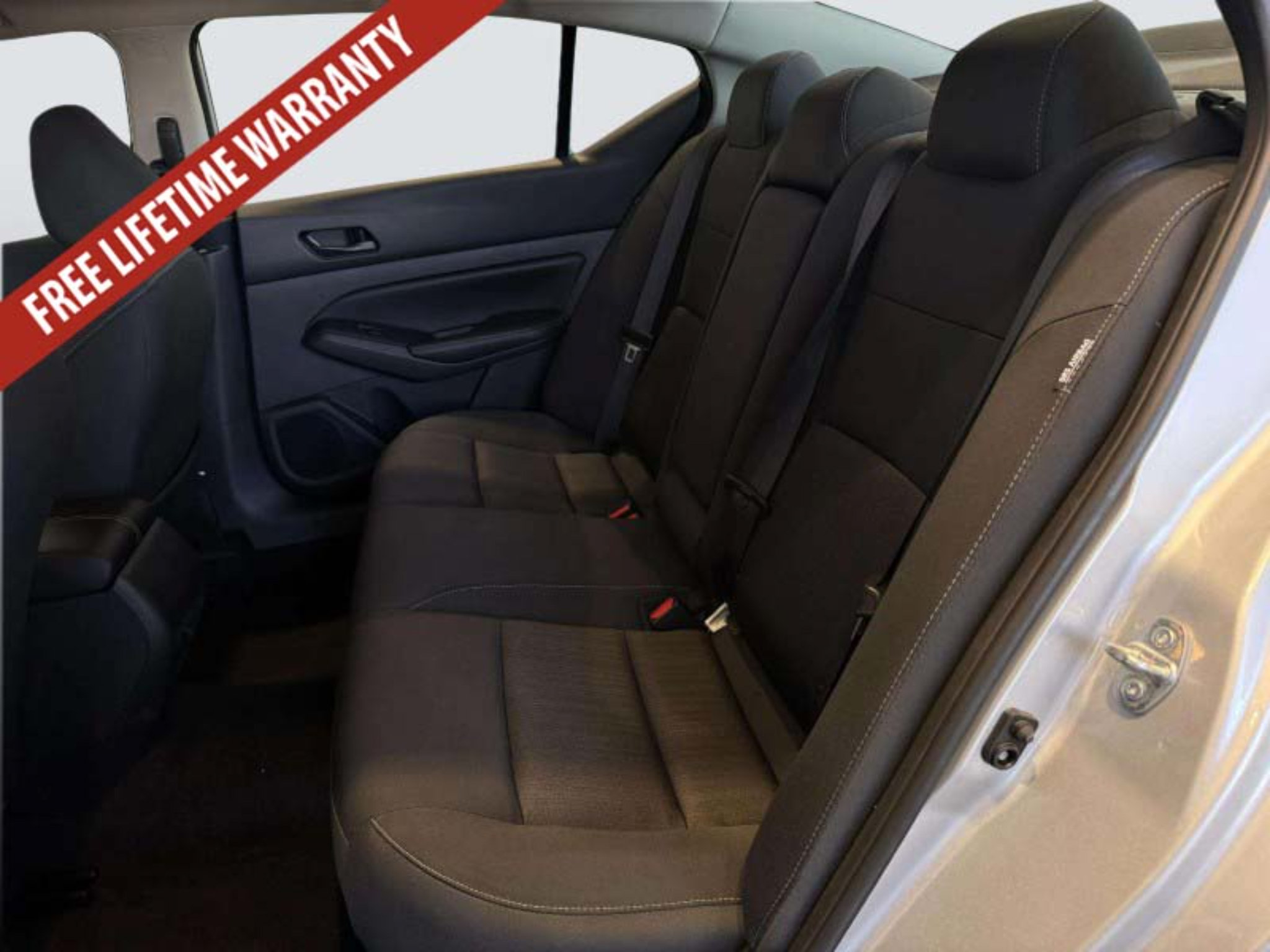 Used 2025 Nissan Altima 2.5 SV FWD image 29