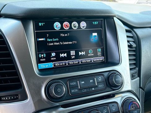 Used 2017 Chevrolet Suburban LT AWD/4WD image 18