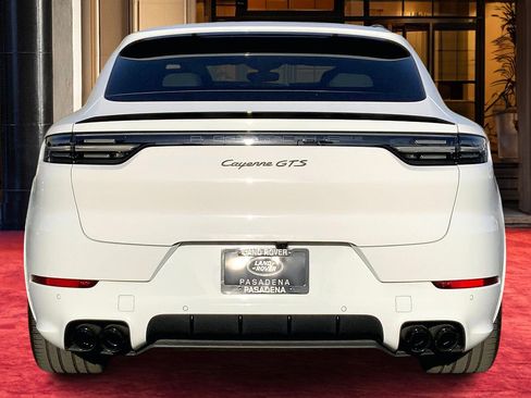 Used 2022 Porsche Cayenne GTS image 4