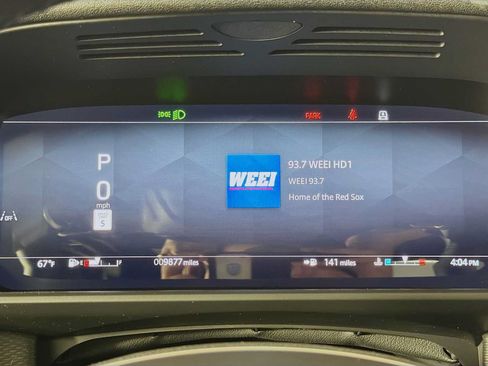 Used 2025 Land Rover Discovery Dynamic SE AWD/4WD image 12