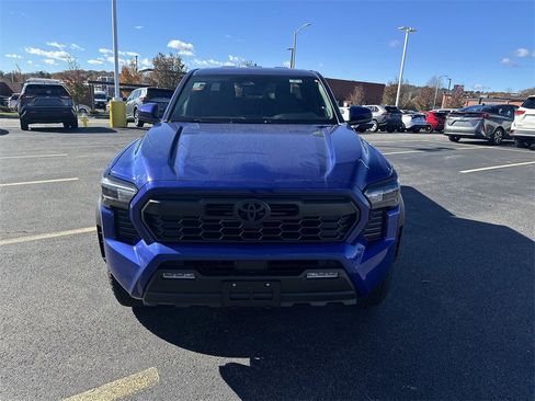 New 2025 Toyota Tacoma TRD Off-Road image 5