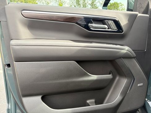 New 2026 Chevrolet Tahoe Z71 image 15