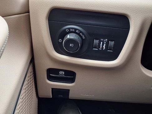 New 2026 Jeep Grand Cherokee Limited image 16