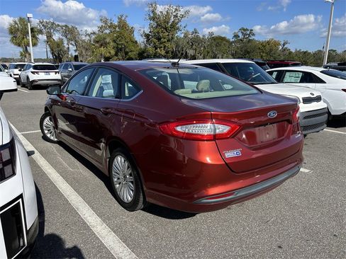 Used 2014 Ford Fusion SE image 8