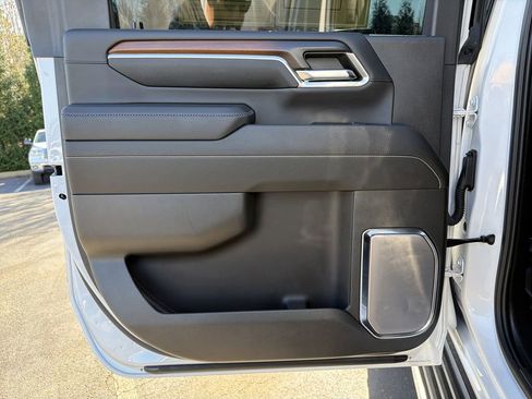 Used 2024 GMC Sierra 2500 Denali w/ Denali Reserve Package image 21