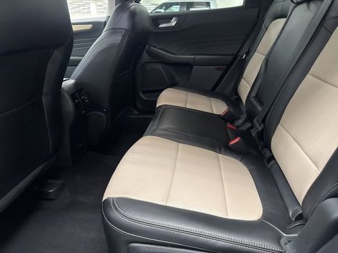 Used 2022 Ford Escape Titanium w/ Titanium Elite Package image 21