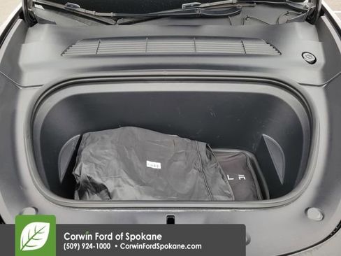 Used 2025 Tesla Model Y Long Range image 35