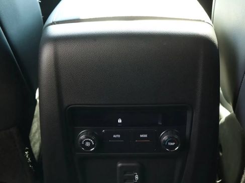 Used 2022 Buick Enclave Essence w/ Experience Buick Package AWD/4WD image 34