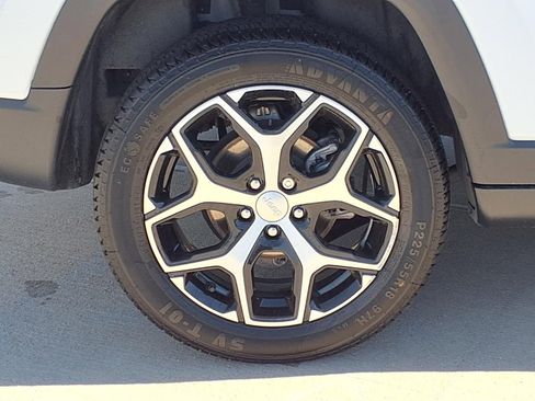 Used 2024 Jeep Compass Limited image 26