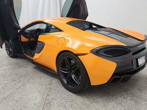 Used 2016 McLaren 570S Coupe RWD image 16