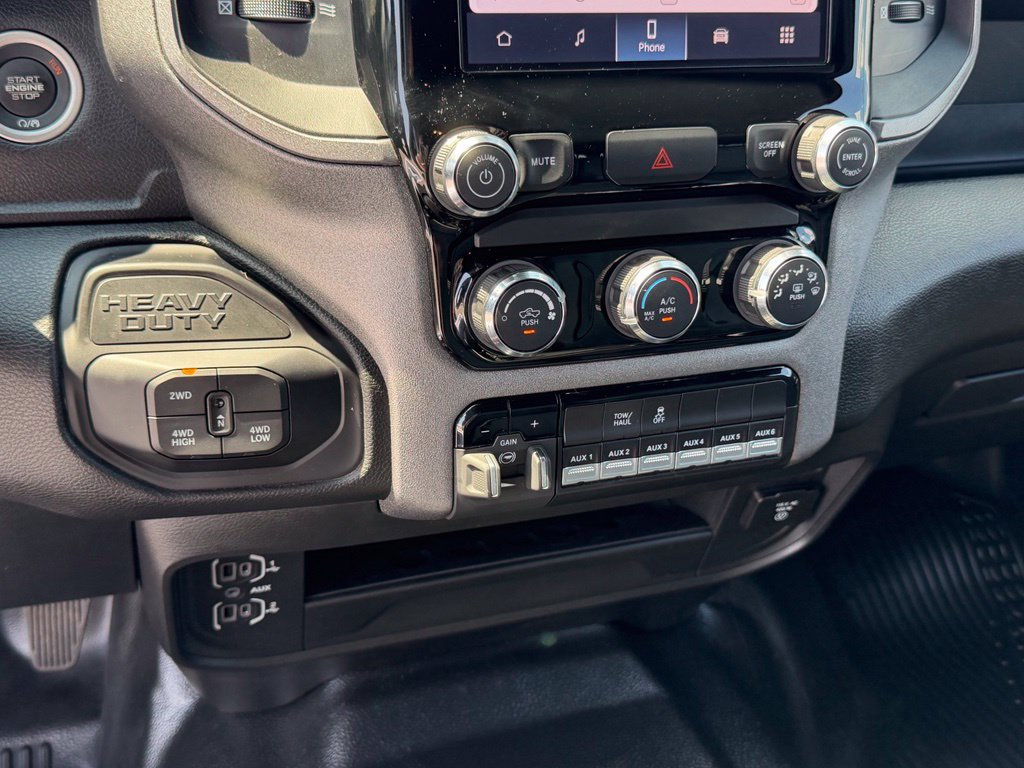 Used 2025 RAM 3500 Tradesman w/ Chrome Appearance Group AWD/4WD image 24